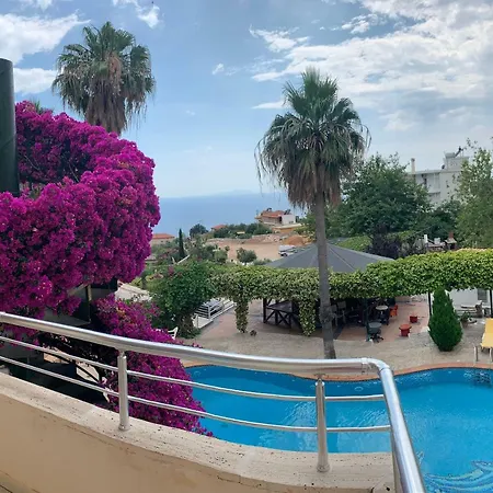 Hotel La'mer 4*